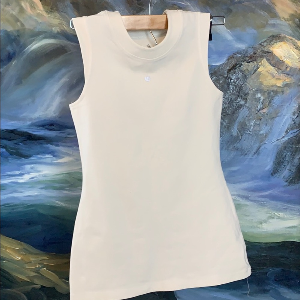 Lululemon shirt size small